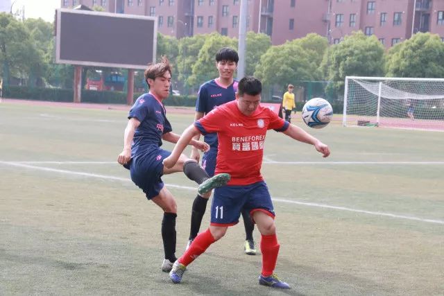 晚年心理学：和儿女住一起，闭嘴没用，讲道理更蠢，上策是这两个字